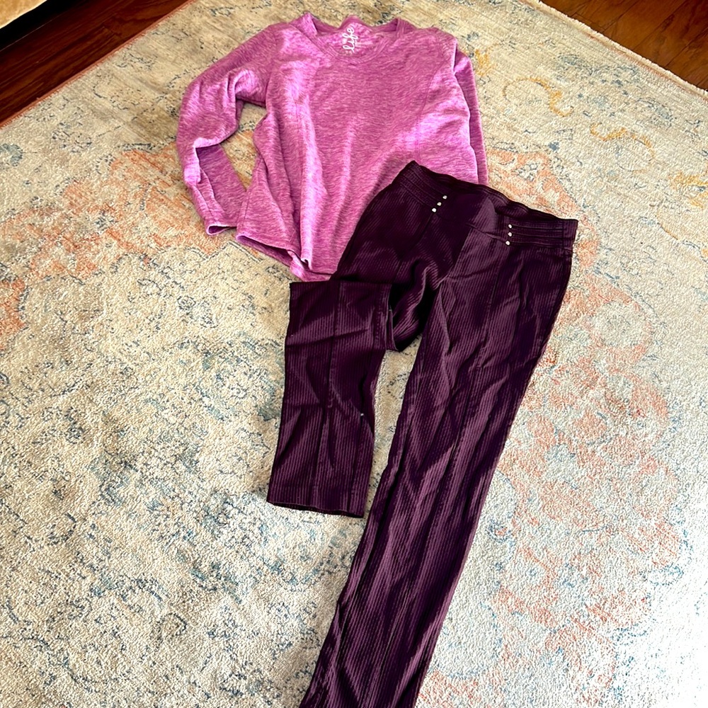 Total outfit.   Medium made for life top and Raffaella stretch pants size 6.